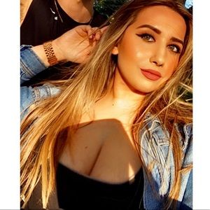 Meet your Posher, Amanda